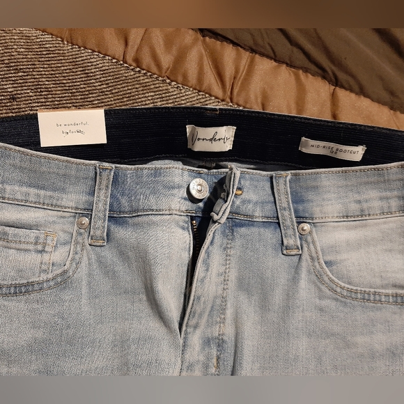 Ladies 12R wonderly jeans - Picture 2 of 4